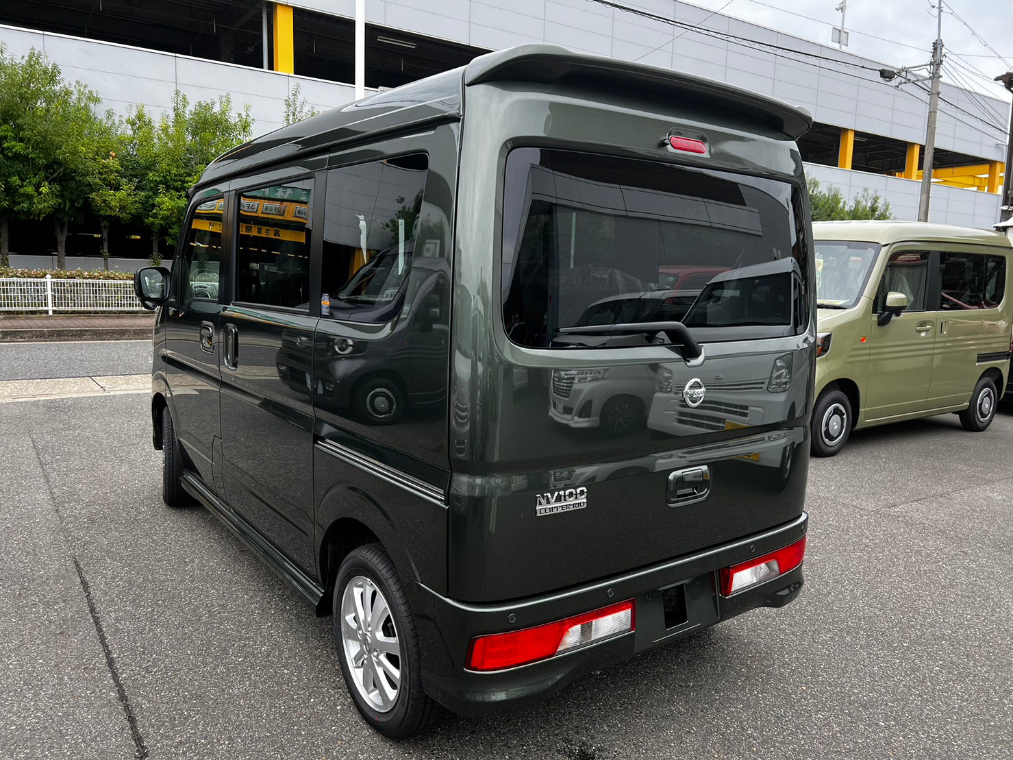 日産 NV100クリッパーリオ E　4WD