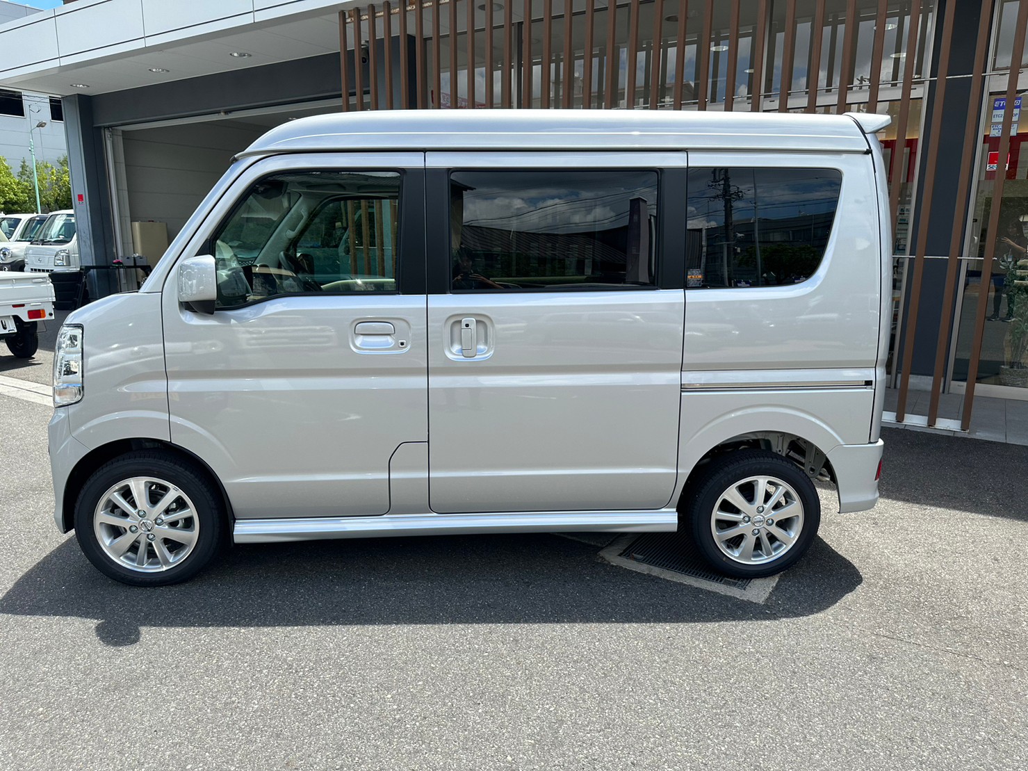 日産 NV100クリッパーリオ E