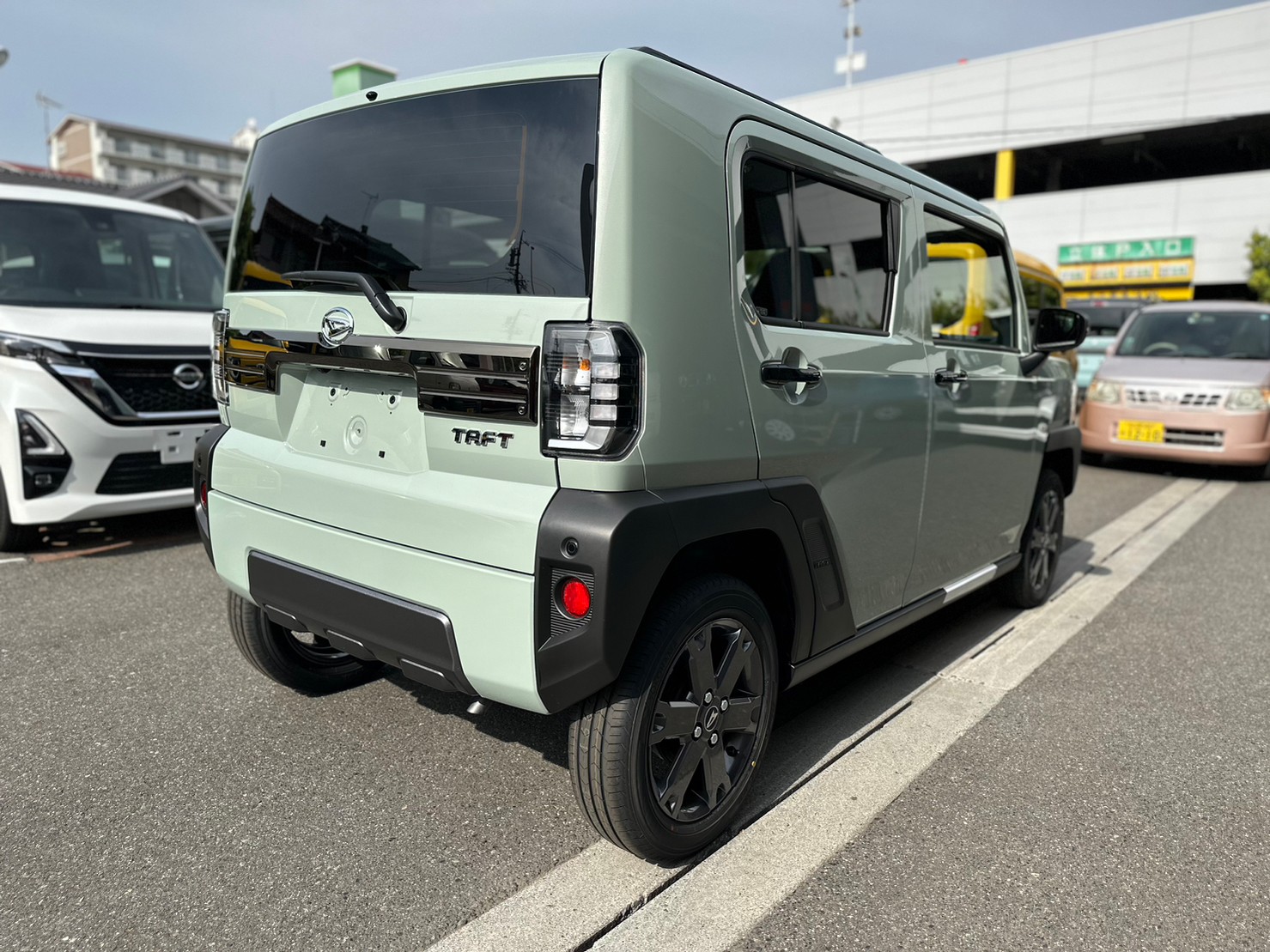 ダイハツ タフト Gターボ　ダーククロムベンチャー