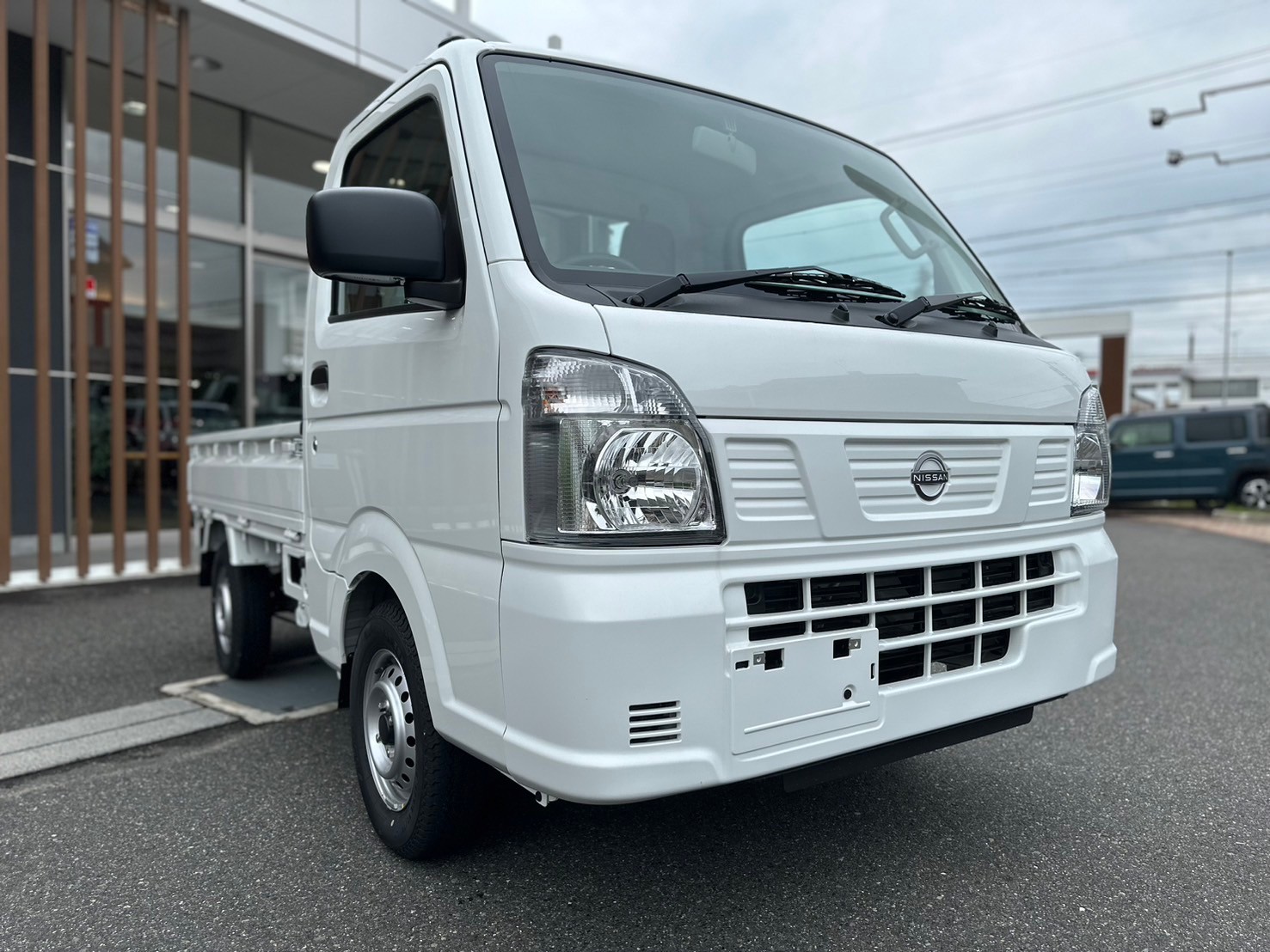 日産 クリッパートラック DX　5MT　2WD