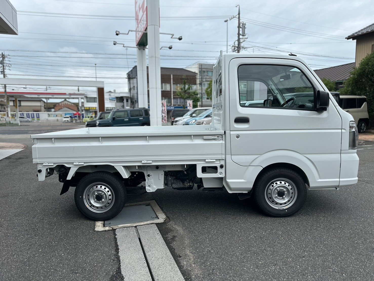 日産 クリッパートラック DX　5MT　2WD
