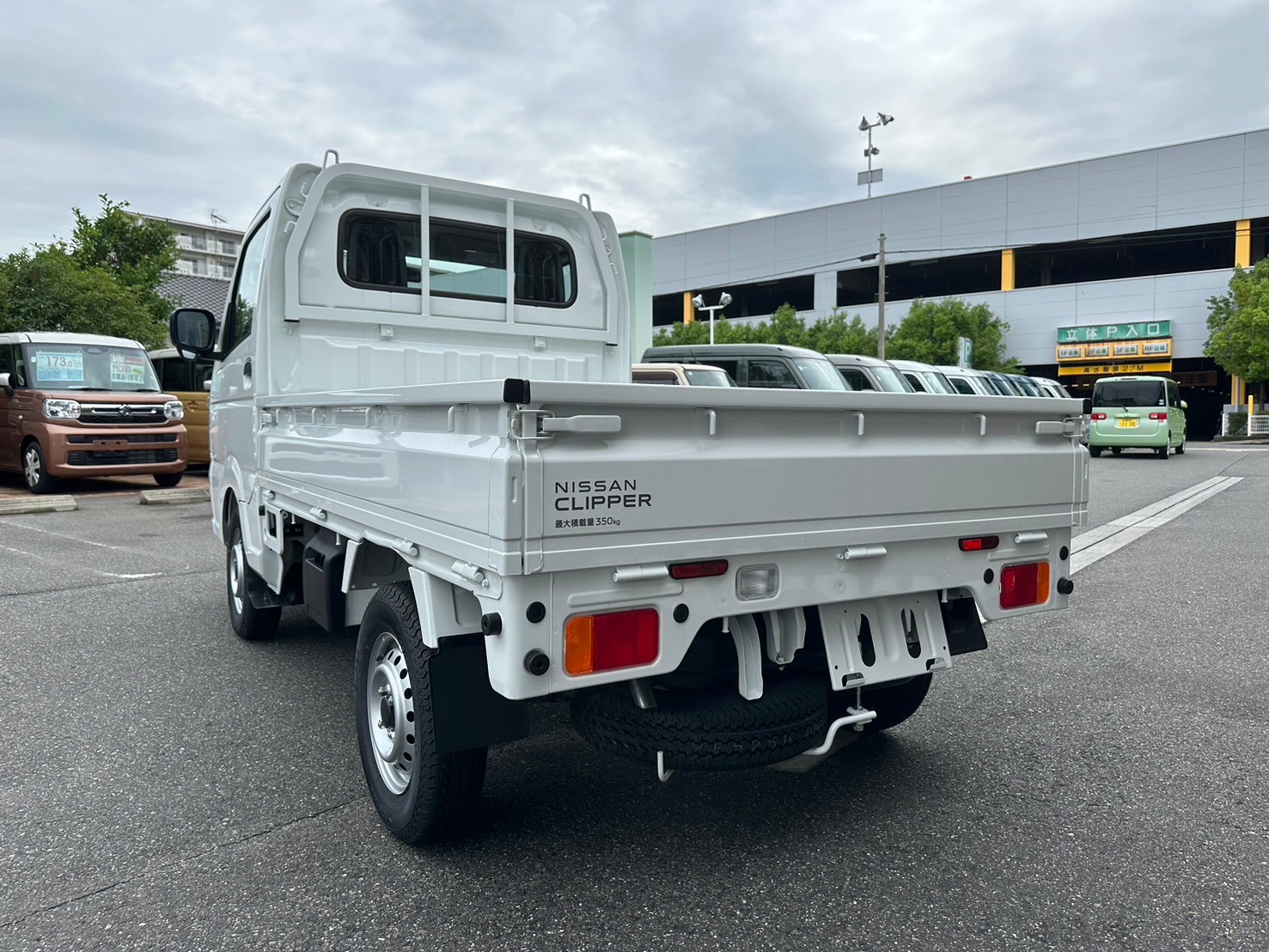 日産 クリッパートラック DX　5MT　2WD